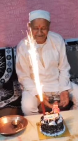  80 साल की उम्र में पहली बार मनाया जन्मदिन और छोड़ चले संसार 