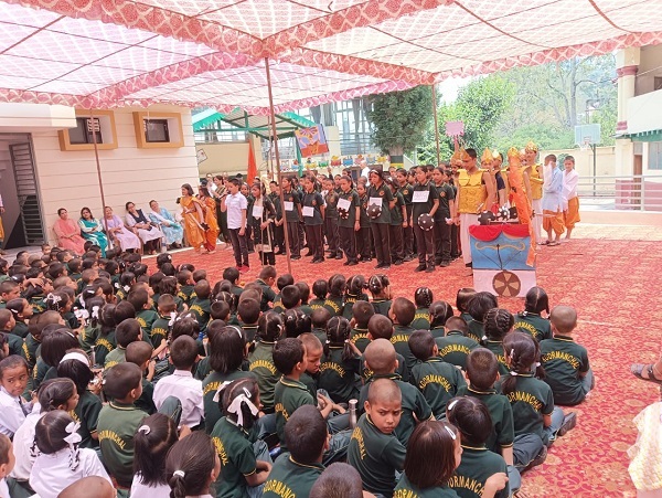 कूर्मांचल एकेडमी अल्मोड़ा में कार्यक्रम मंचन