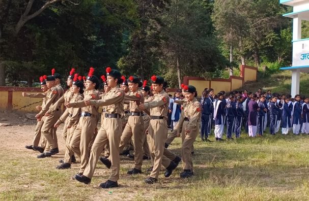 इंटर कॉलेज ढोकाने में हर्षोल्लास के साथ मनाई गई गांधी—शास्त्री जयंती