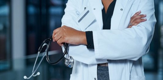 उत्तराखंड : तीन डॉक्टरों की सेवाएं समाप्त, यहां नगर पालिका का तोहफा