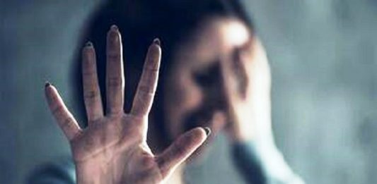 विकास भवन में कार्यरत कनिष्ठ सहायक पर दुष्कर्म का आरोप