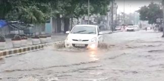 नैनीताल जिले लगातार बारिश से 23 मार्ग बंद, अपडेट पढ़ घर से निकले