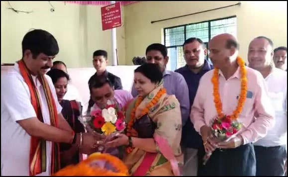 Haldwani: Former District Panchayat President Sumitra Prasad joins BJP