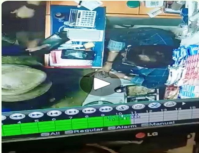 Almora : विदेशी ठगों ने दुकानदार को लगाया चूना, Viral CCTV Footage