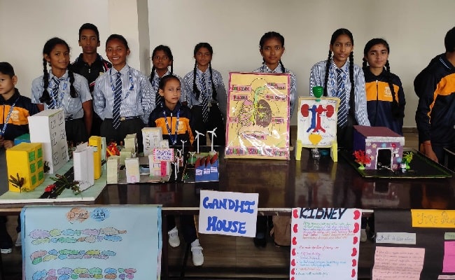 हल्द्वानी : इंपीरियम स्कूल में विज्ञान प्रदर्शनी का आयोजन
