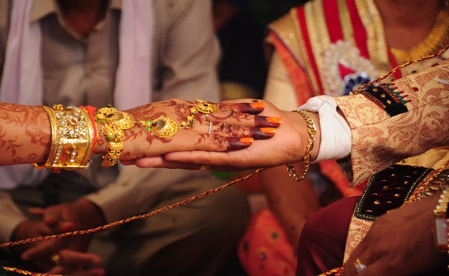 उत्तराखंड : इंस्टाग्राम का प्यार, थाने में शादी फिर थाने से ही युवती की विदाई