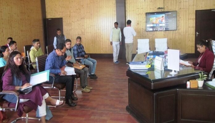 शिक्षा व्यवस्था को सुदृढ़ बनाने की दिशा में उठे डीएम के कदम