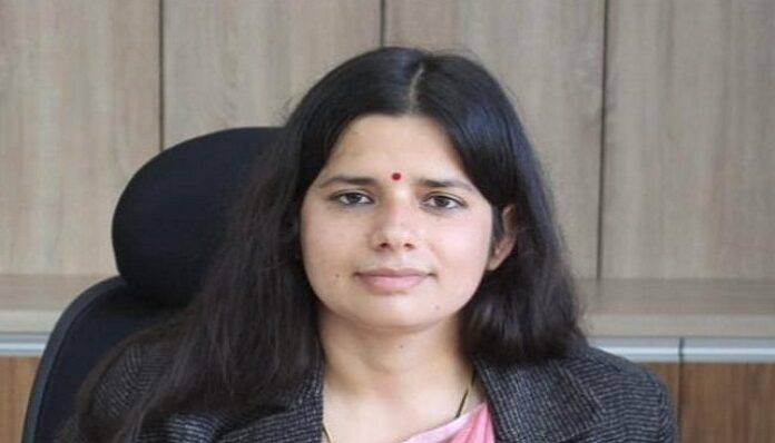 भूमि क्रय-विक्रय में धोखाधड़ी की गंभीरता से जांच करें-डीएम