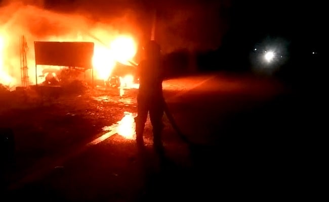 हल्द्वानी (दुःखद खबर): दुकान में आग लगने से युवक की जिंदा जलकर मौत