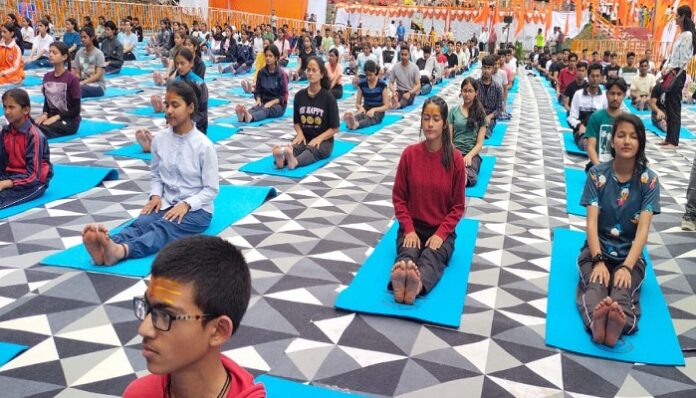 राज्य स्तरीय योग कार्यक्रम के लिए सजा जागेश्वरराज्य स्तरीय योग कार्यक्रम के लिए सजा जागेश्वर