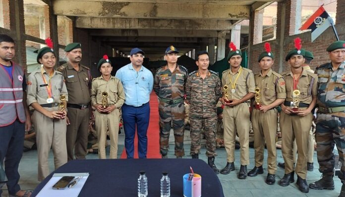 जरूरत पड़ने पर खून देंगे एनसीसी कैडेट्स, ब्लड ग्रुप की जांच