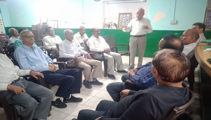 पैन कार्ड व आधारकार्ड को नि:शुल्क लिंक किया जाए—डे केयर