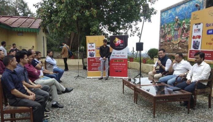 ‘जीएसटी बिल लाओ इनाम पाओ’ योजना के तहत सम्मानित हुए लोग