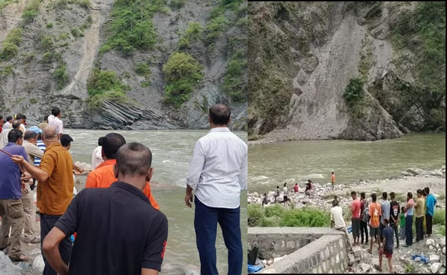 उत्तराखंड दुःखद : मंदिर गई दो लड़कियां नदी में बहीं, दोनों की मौत