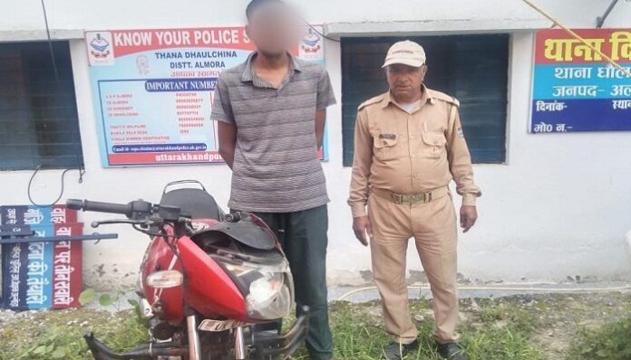 नशे में चलाई बाइक, खुद गिरफ्तार और वाहन सीज