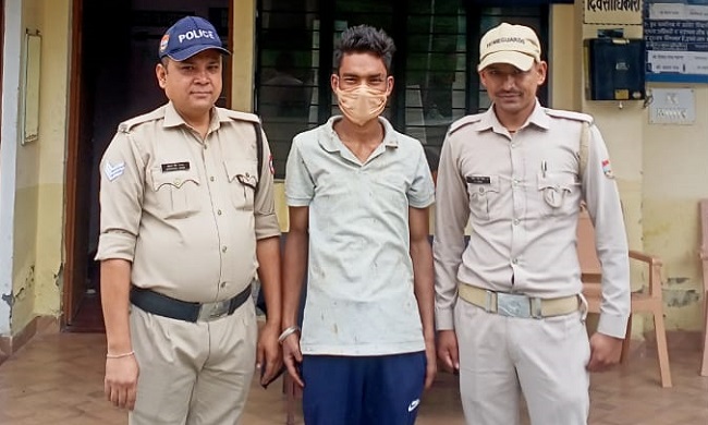 गांव में झगड़ा—फसाद करने पर आरोपी गिरफ्तार