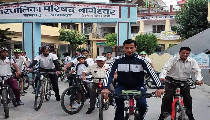 नगर में निकाली साइकिल रैली, स्वच्छता का दिया संदेश