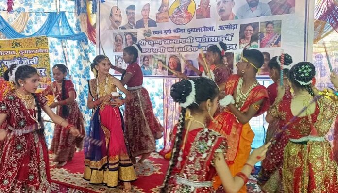 नृत्य व भजन महफिल से महोत्सव में जमा रंग