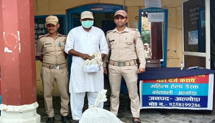 स्कूटी से शराब तस्करी, एक व्यक्ति गिरफ्तार