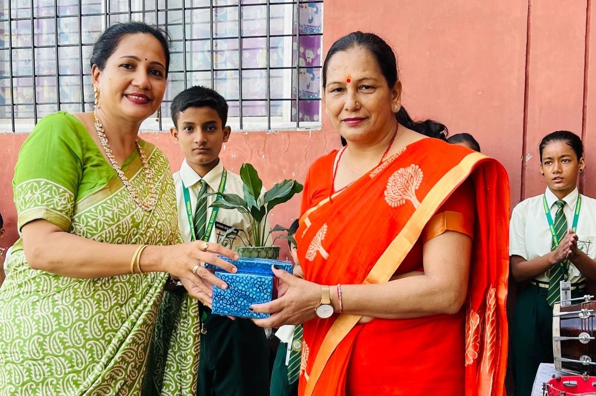 Teacher's Day celebrated with enthusiasm at Greenwoods Global School