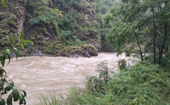 हल्द्वानी/गरमपानी : गौला और कोसी नदी उफान पर, डीएम ने कहा अलर्ट रहे अधिकारी