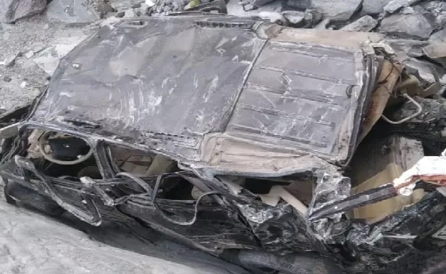 नैनीताल (दर्दनाक हादसा): कार गहरी खाई में गिरी, पांच लोगों की मौके पर मौत