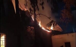 दुःखद खबर : दस्ताना बनाने वाली फैक्ट्री में लगी भीषण आग, 6 श्रमिकों की मौत