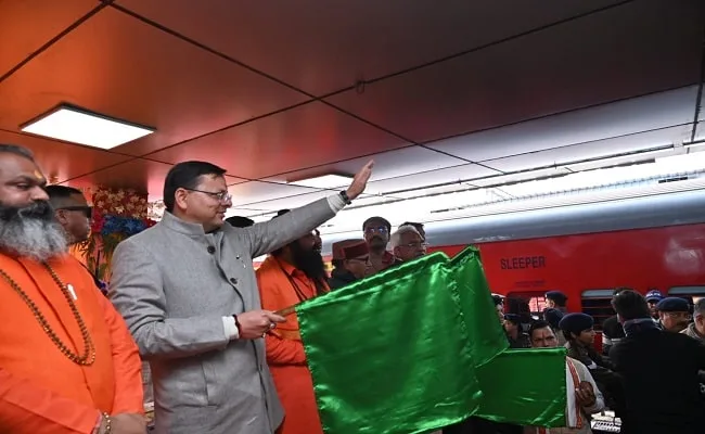 रामभक्तों के लिए हरिद्वार से अयोध्या सीधी ट्रेन, मुख्यमंत्री धामी ने दिखाई हरी झंडी