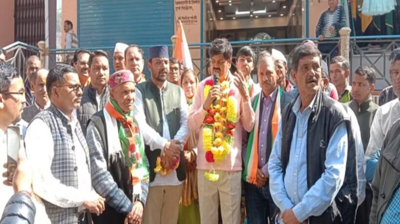 Uttarakhand Lok Sabha Elections 2024: Congress उम्मीदवार गणेश गोदियाल नारायणबाग में पहुंचे, सड़क शो किय