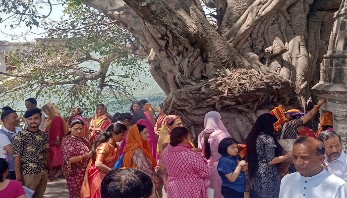 रामनवमी पर अल्मोड़ा में उमड़ा श्रद्धा का सैलाब, श्रद्धालुओं से पटे मंदिर