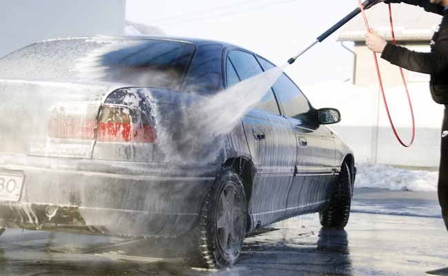 हल्द्वानी : सर्विस सेन्टरों पर वाहनों की धुलाई और नए पानी के कनेक्शन पर तत्काल रोक