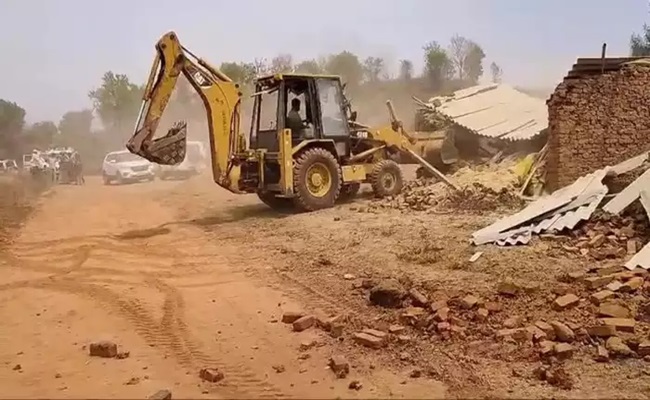 bulldozer-action-in-shahdol