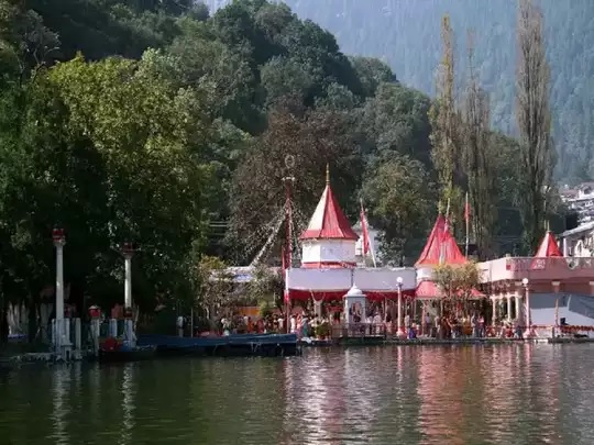 नैना देवी मंदिर में रील बनाने महिला ने मांगी माफी