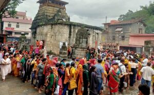 सावन मास के पहले सोमवार शिव मंदिरों में उमड़ा आस्था का सैलाब