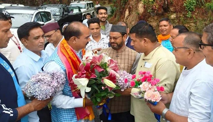 थाकला के ग्रामीणों ने केंद्रीय राज्यमंत्री अजय को सुनाया दुखड़ा