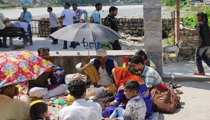 काली चतुर्दशी को काल भैरव मंदिर में पूजा अर्चना को लगा तांता