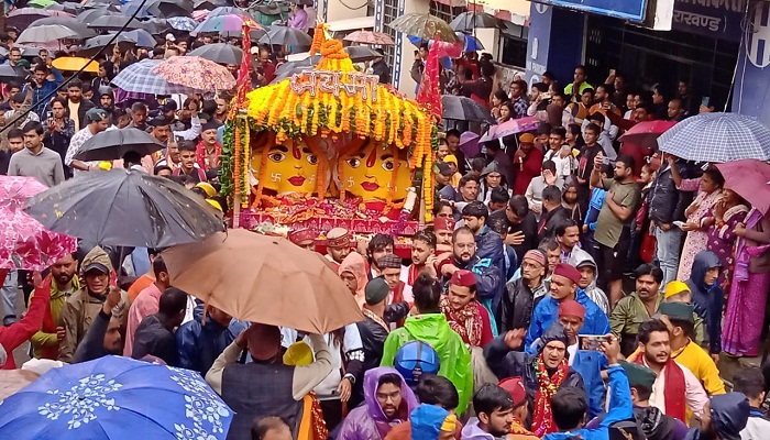 मां नंदा—सुनंदा का डोला उठा, नंदामय बनी सांस्कृतिक नगरी