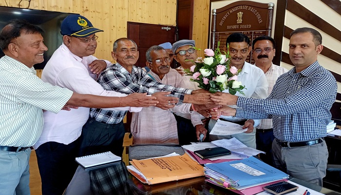 मांगों को लेकर स्वतंत्रता संग्राम सेनानी एवं उत्तराधिकारी संगठन मुखर