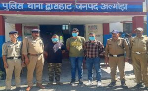 दुकानदार से जानलेवा हमला और पुलिस कर्मी से मारपीट करने वाले 03​ फरार आरोपी गिरफ्तार