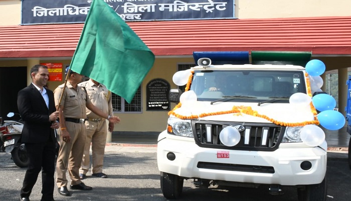 डोर—टू—डोर कूड़ा उठाएगी पालिका, कूड़ा संग्रहण वाहन संचालित