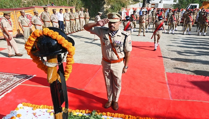 पुलिस स्मृति दिवस पर शहीद पुलिस अधिकारियोंर/कर्मियों को किया नमन