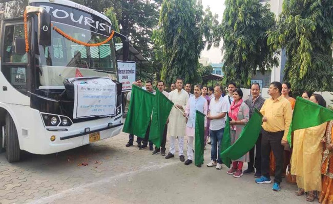 हल्द्वानी : आईटीआई टॉपर्स का दल तकनीकी दौरे पर रवाना