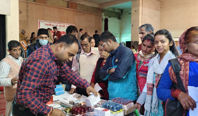 जयंती पर याद गिए गए पद्मश्री स्व० प्रो० एम०सी० पंत, रानीखेत में लगा हेल्थ कैंप