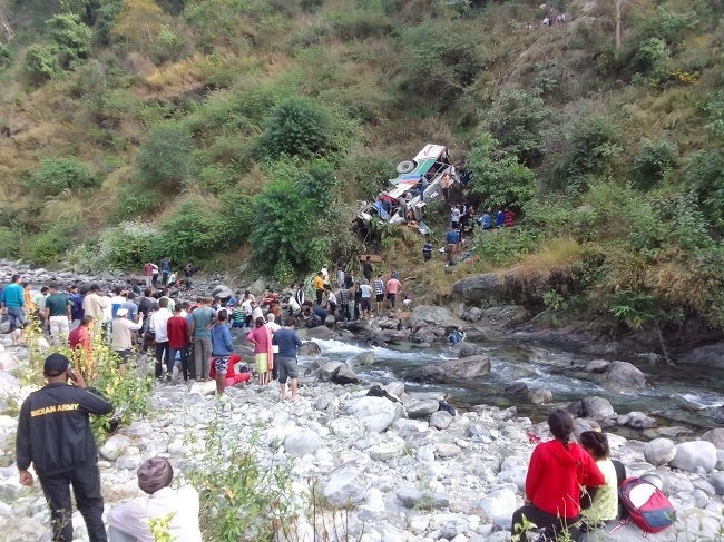 सल्ट बस हादसा अपडेट : अब तक 36 यात्रियों की मौत की पुष्टि