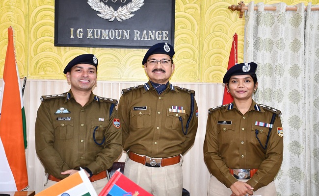 Haldwani: IPS PN Meena and Preeti Priyadarshini got promotion to Senior Selection Grade.