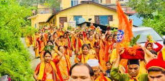 रानीखेत : श्रीमद् भागवत में उमड़े श्रद्धालु, निकली भव्य कलश यात्रा