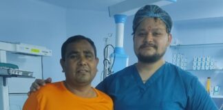 उत्तराखंड के बागेश्वर जिले में डॉक्टरों ने एक बड़ी उपलब्धि हासिल की है। वहां के जिला अस्पताल में पहली बार लिंग कैंसर (penile cancer) का सफल ऑपरेशन किया गया है। यह जटिल सर्जरी डॉ. विदित पांडे के नेतृत्व में एक टीम ने की है।