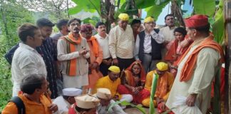 मां के जयकारों के साथ शहर से दुलागांव पहुंचा भक्तों का सैलाब