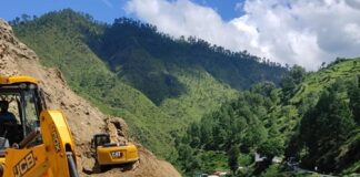 क्वारब में छोटे वाहनों के लिए खुला मार्ग, यात्रियों को मिली बड़ी राहत