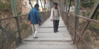 नैनीपुल जर्जर, खतरा